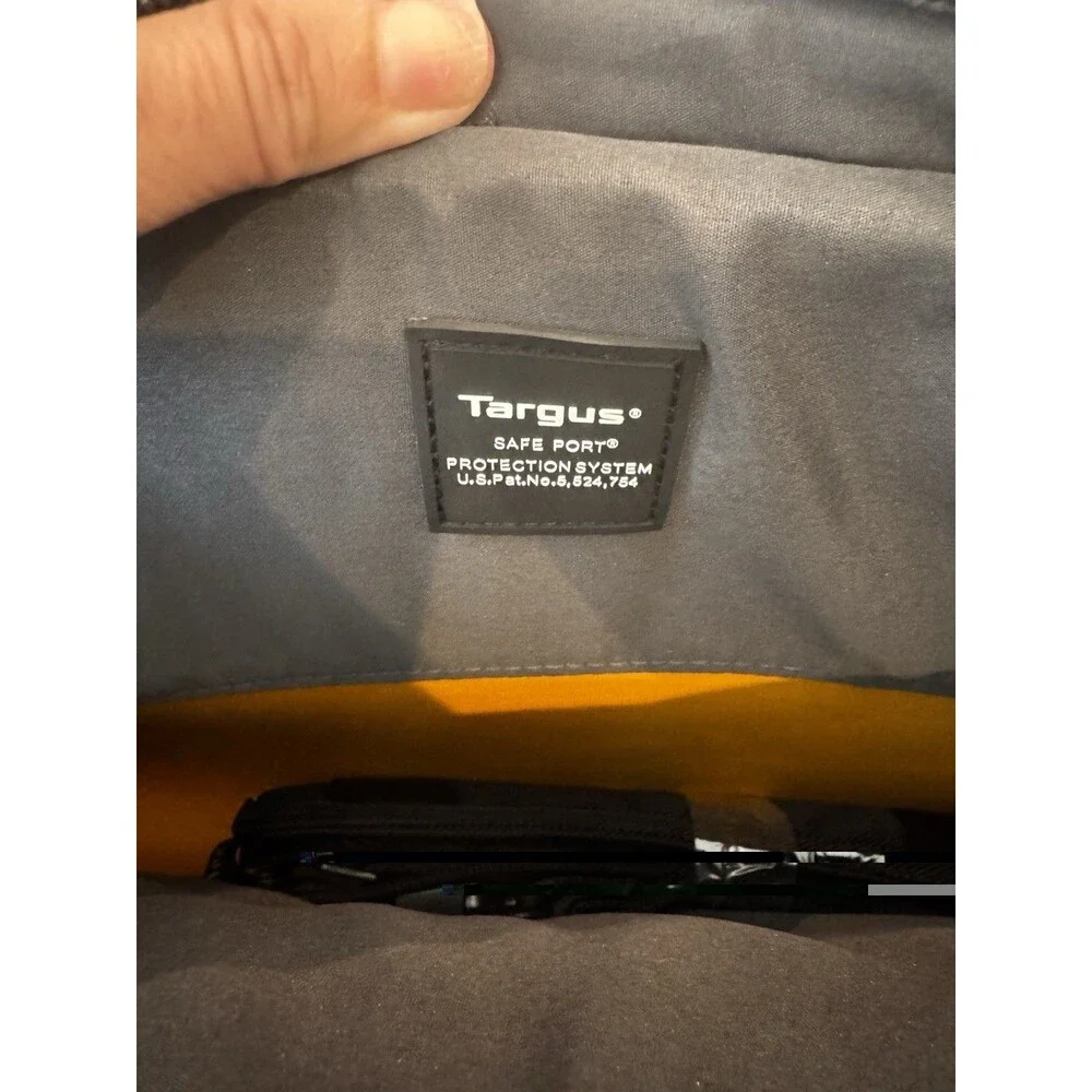 Targus Meridian II Laptop Topload Bag 15.6” Black Briefcase Shoulder Strap NWT
